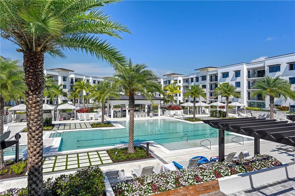 1111 Central AVE 308 NAPLES, FL 34102