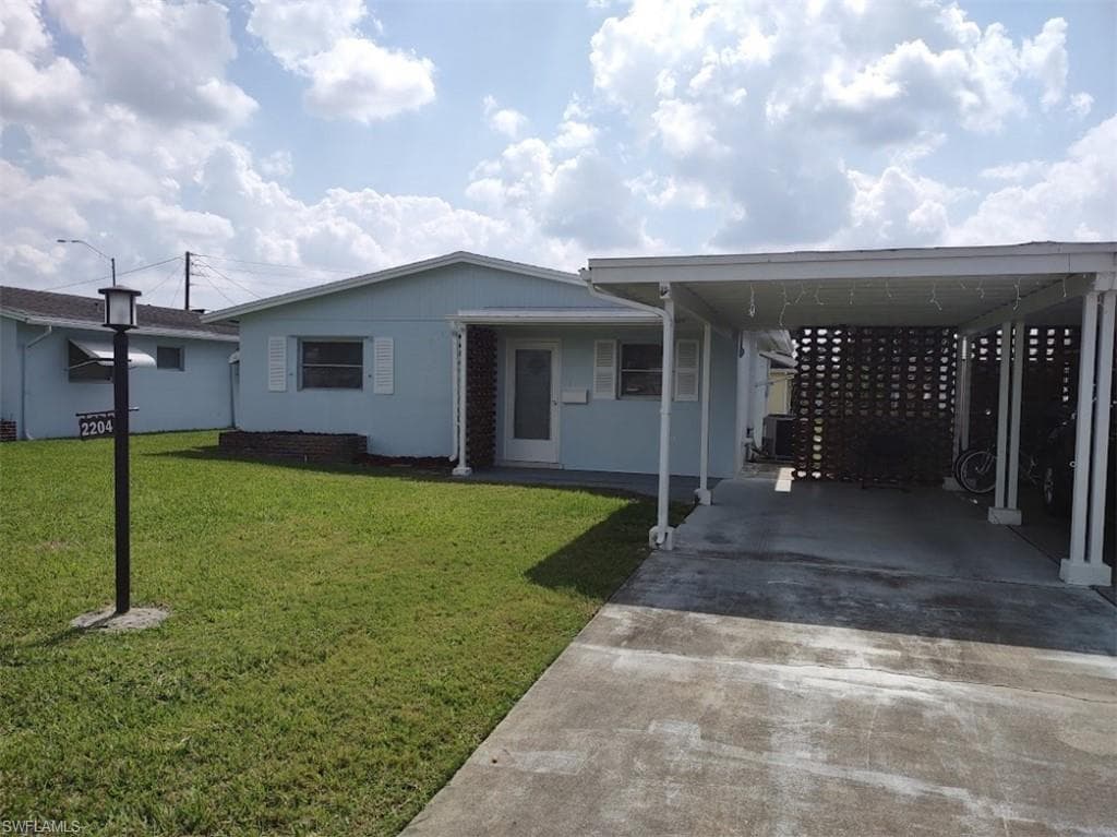 2204 Croton CT LEHIGH ACRES, FL 33936