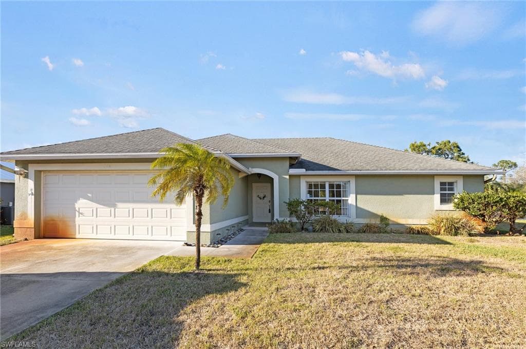 146 Ridgemont DR LEHIGH ACRES, FL 33972