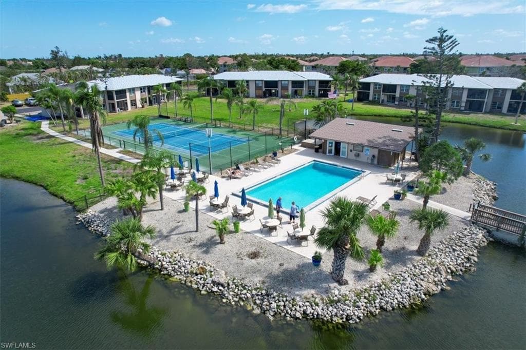 16007 Davis RD 613 FORT MYERS, FL 33908