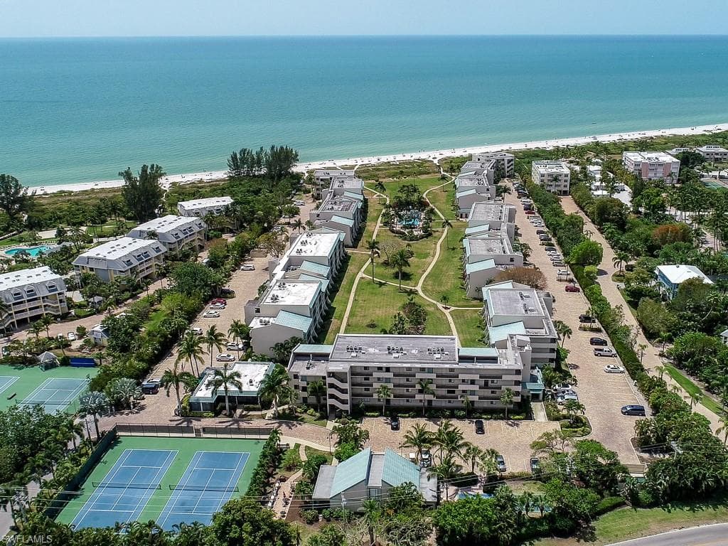 979 E Gulf DR 412 SANIBEL, FL 33957