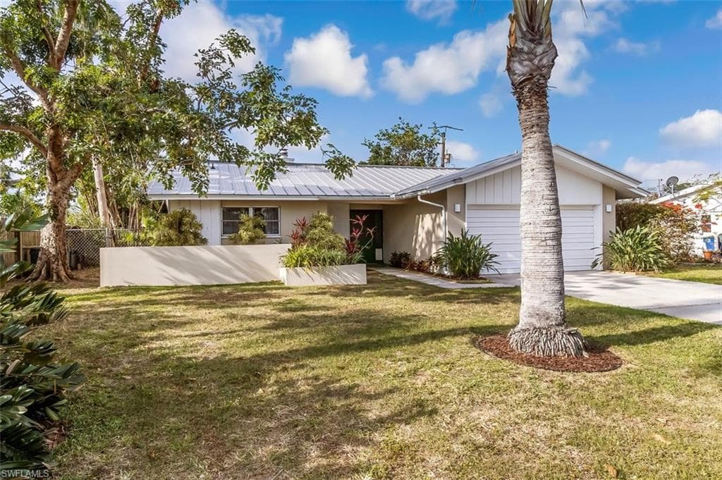 862 Entrada DR S FORT MYERS, FL 33919