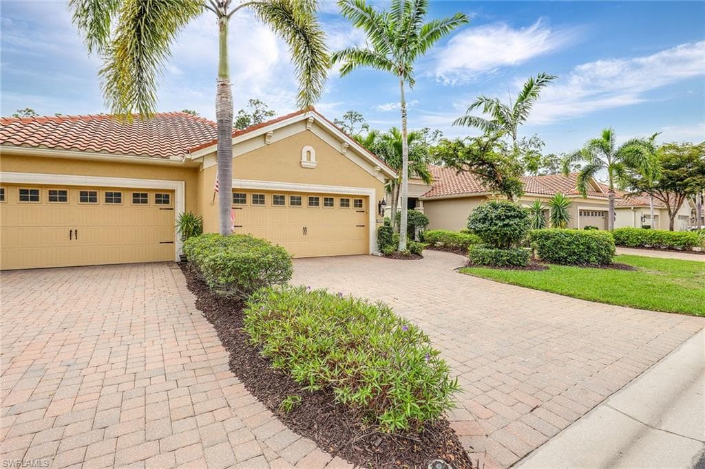 10045 Antori DR ESTERO, FL 33928