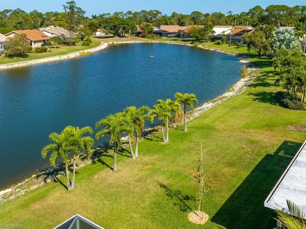 360 Fox Den CIR NAPLES, FL 34104