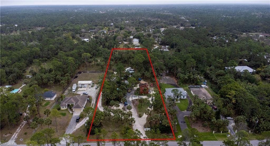 780 2nd ST NE NAPLES, FL 34120