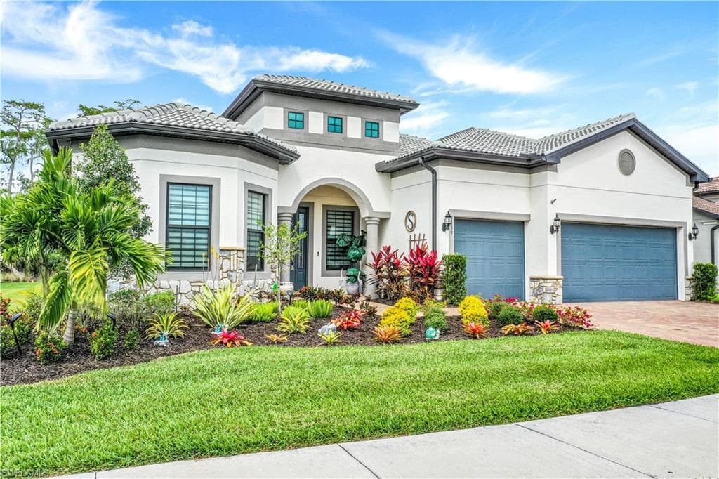 9439 Greyhawk TRL NAPLES, FL 34120