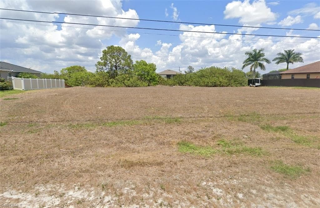 324 NE 15th ST CAPE CORAL, FL 33909