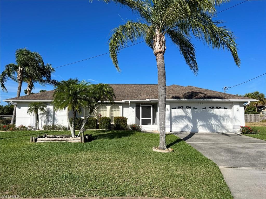214 Plainfield ST LEHIGH ACRES, FL 33936