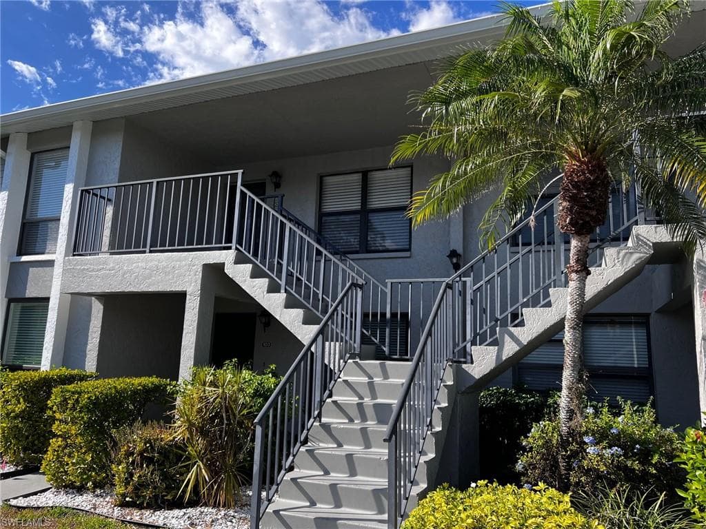 1211 Commonwealth CIR C-203 NAPLES, FL 34116