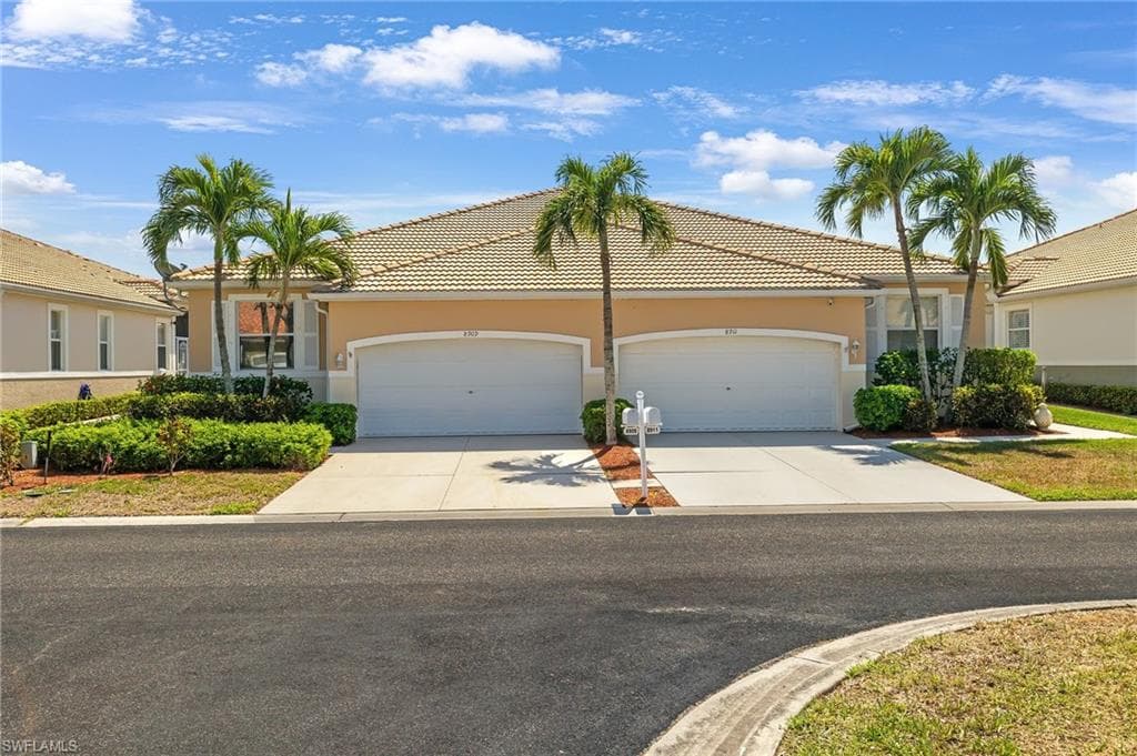 8909 Cranes Nest CT FORT MYERS, FL 33908