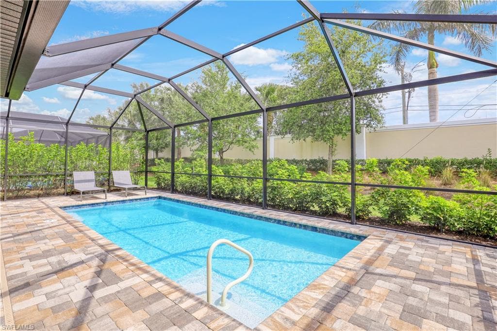 7266 Wilton DR NAPLES, FL 34109
