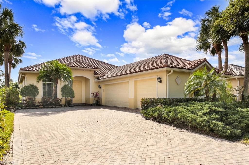 20871 Torrey Pines WAY ESTERO, FL 33928