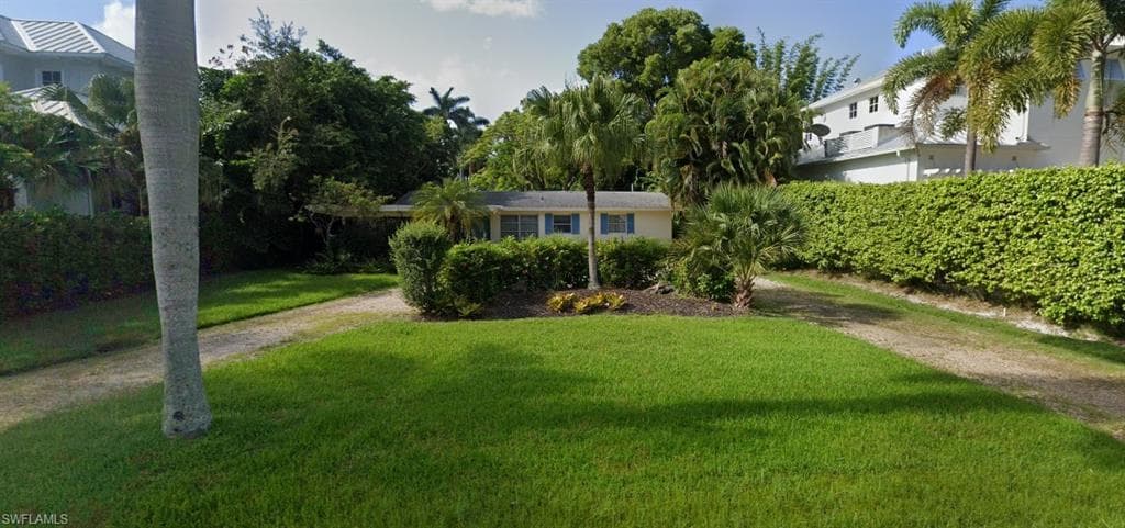544 13th AVE S NAPLES, FL 34102