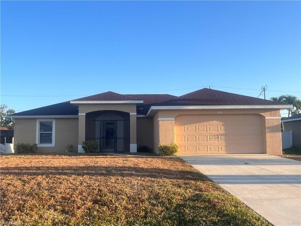 1001 SW 35th TER CAPE CORAL, FL 33914