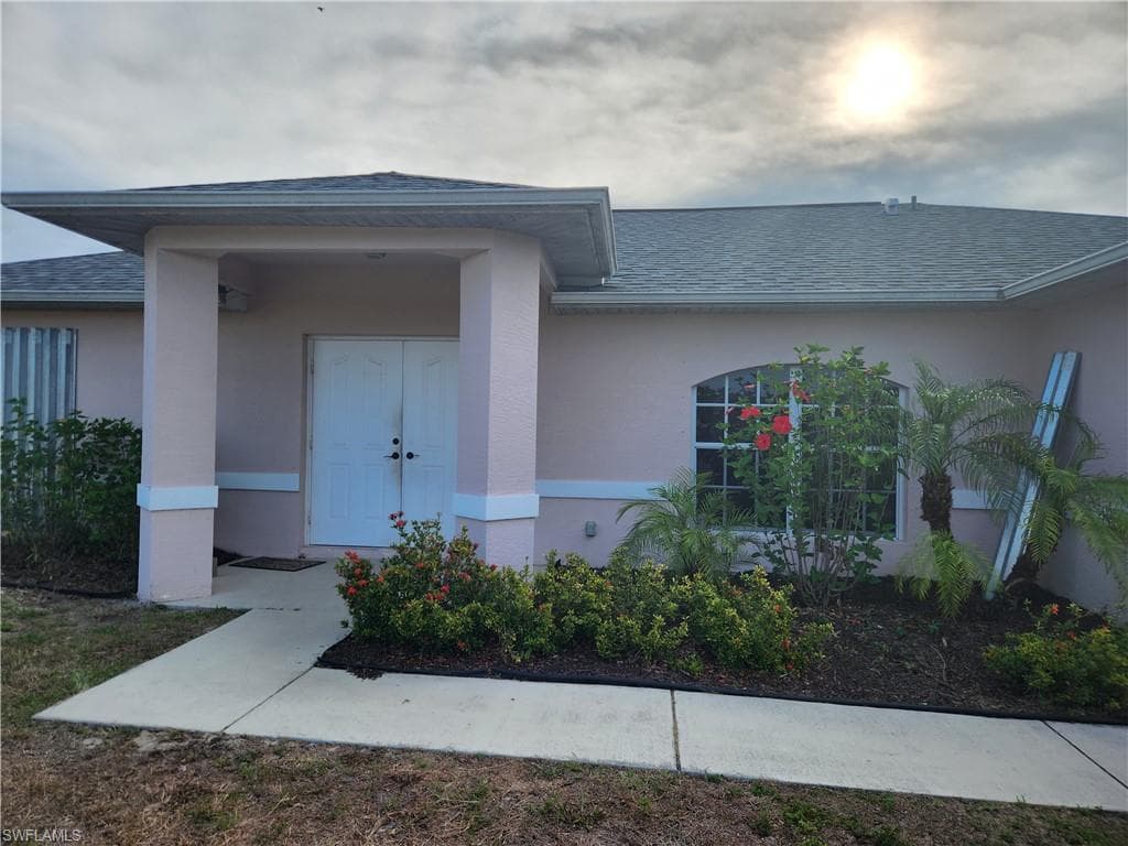 1113 SW 10TH PL CAPE CORAL, FL 33991