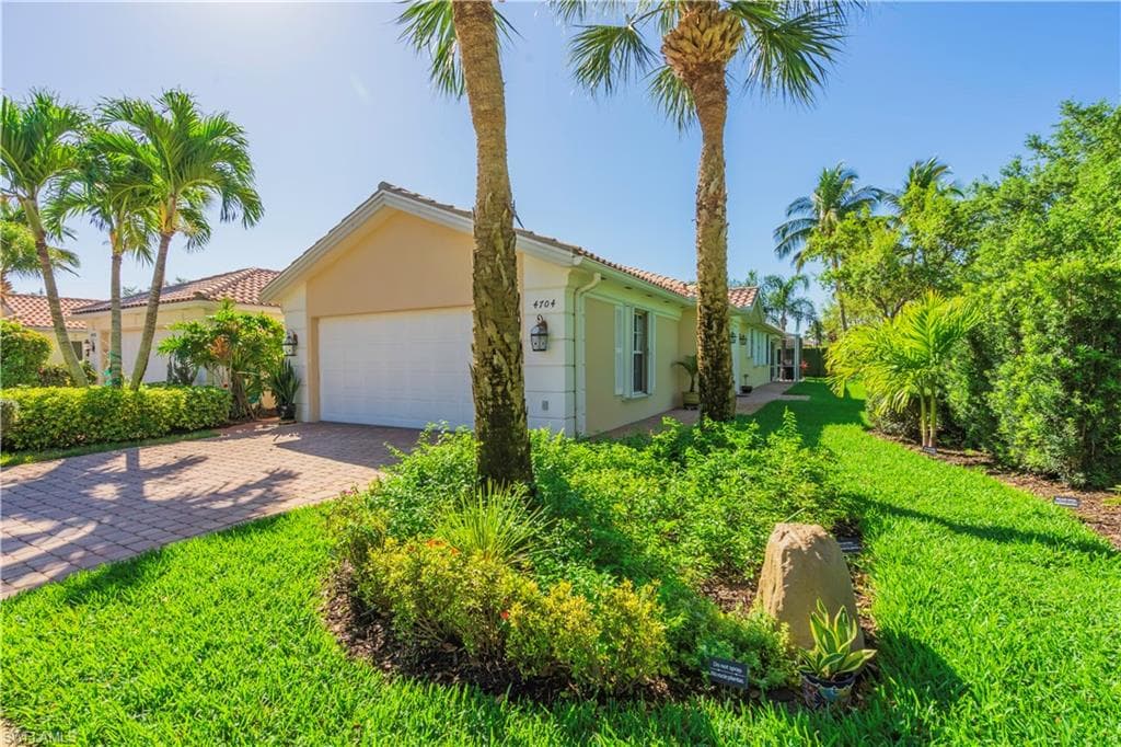 4704 Maupiti WAY NAPLES, FL 34119