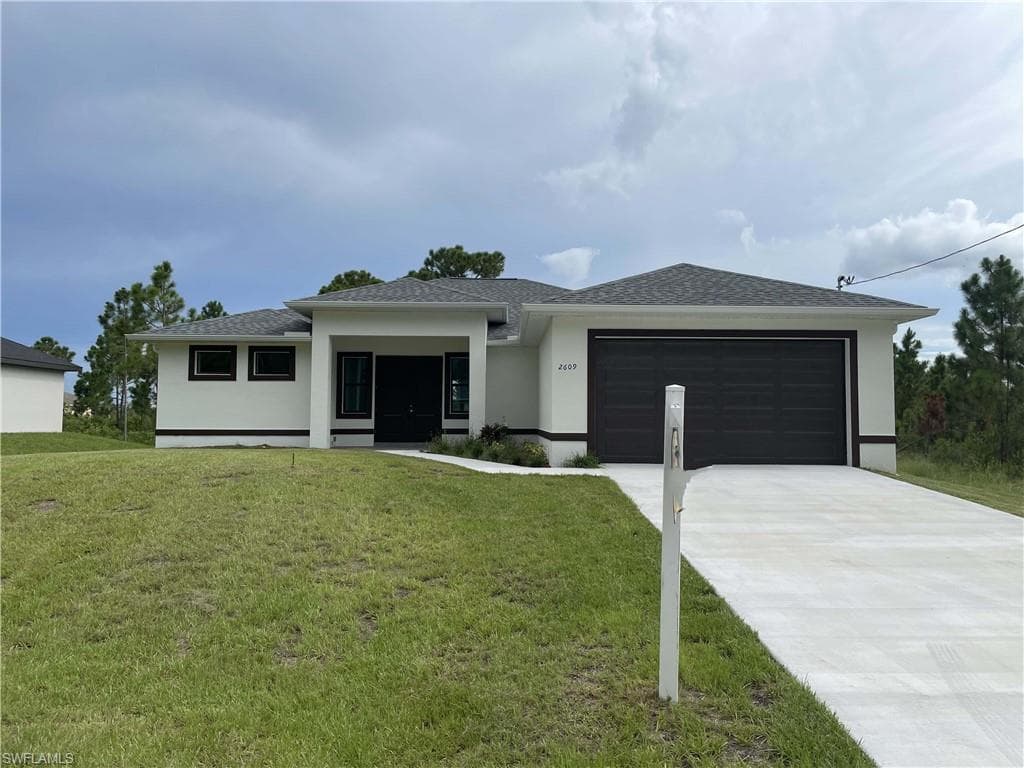 2609 27th ST W LEHIGH ACRES, FL 33971