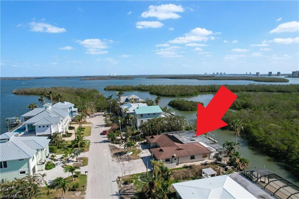 52 Fairview BLVD FORT MYERS BEACH, FL 33931
