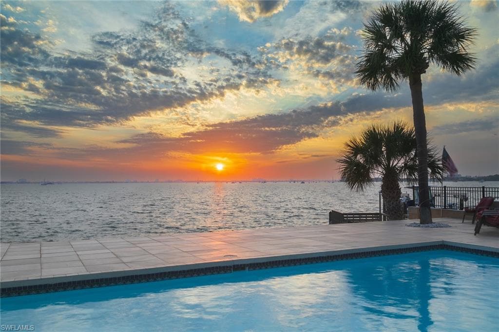 4237 45th Street S ST. PETERSBURG, FL 33711
