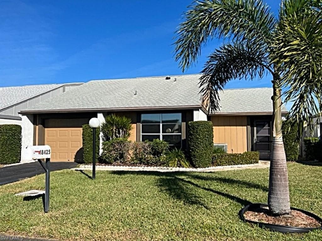 18425 Orangecrest CT LEHIGH ACRES, FL 33936
