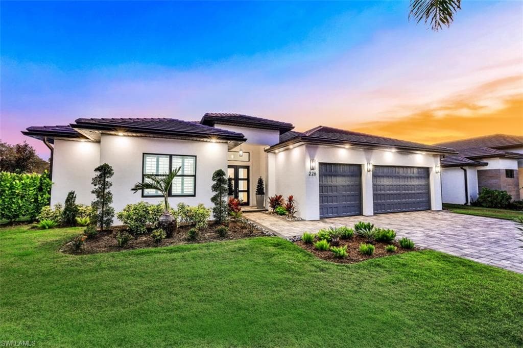 226 Legacy CT NAPLES, FL 34110
