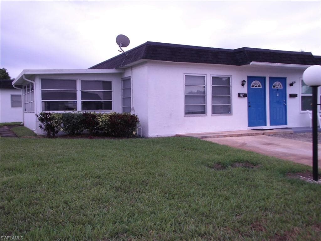 24 Temple CT LEHIGH ACRES, FL 33936
