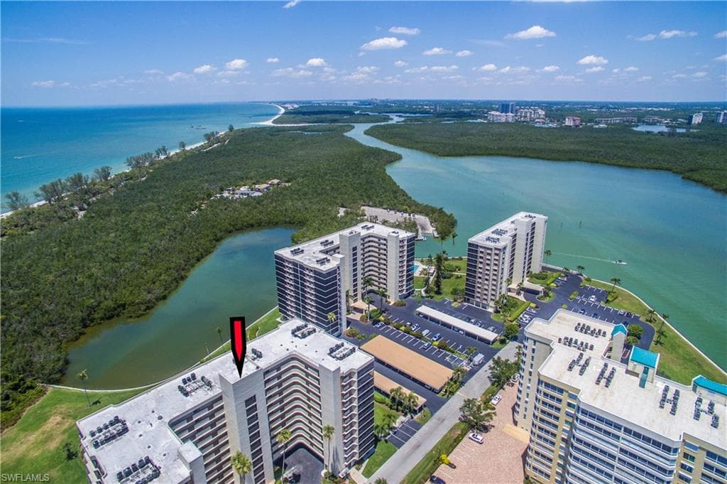 11 Bluebill AVE 1103 NAPLES, FL 34108