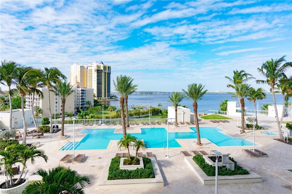 3000 Oasis Grand BLVD 903 FORT MYERS, FL 33916