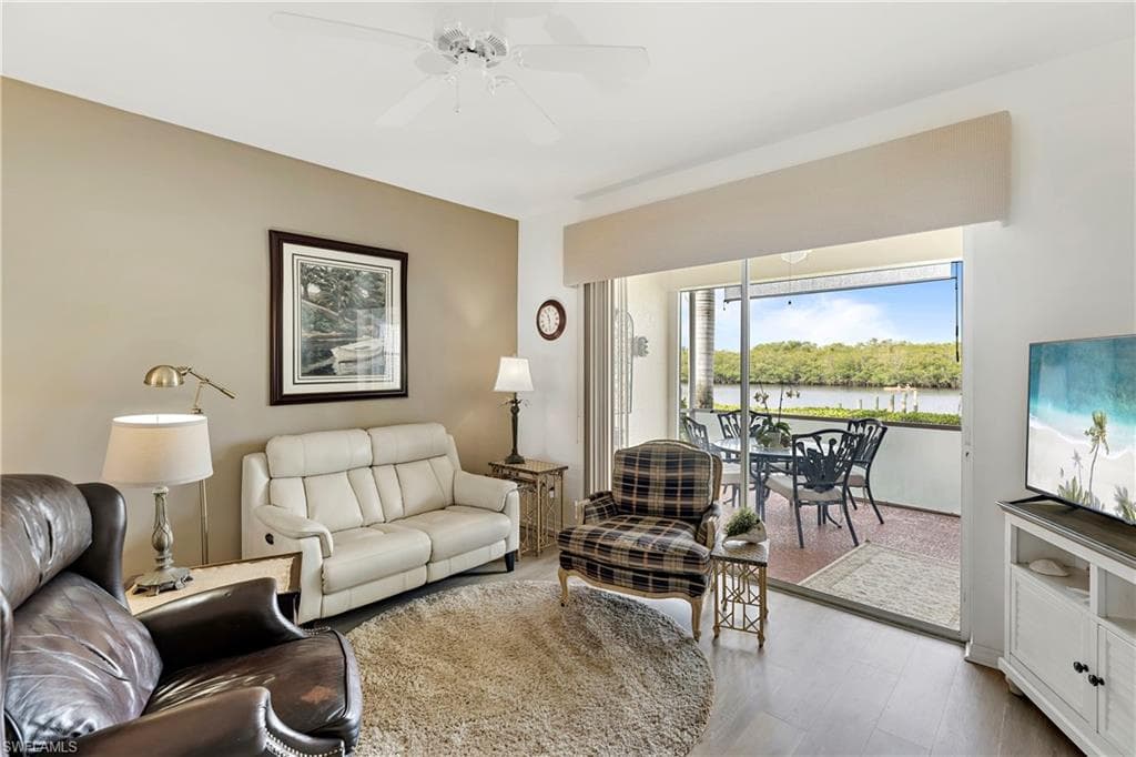 182 Newport DR 1002 NAPLES, FL 34114