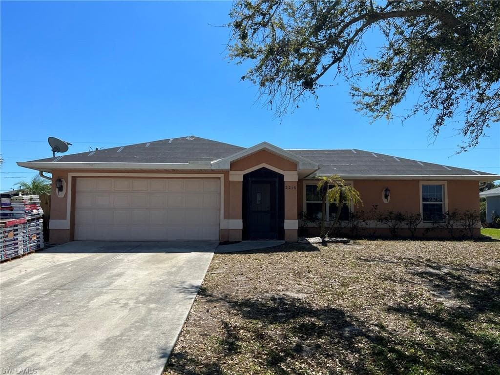 2216 SE 6th TER CAPE CORAL, FL 33990