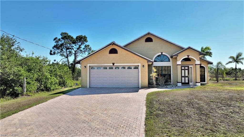 907 Joponica AVE S LEHIGH ACRES, FL 33974