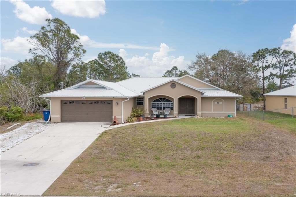 820 Alaska AVE LEHIGH ACRES, FL 33971