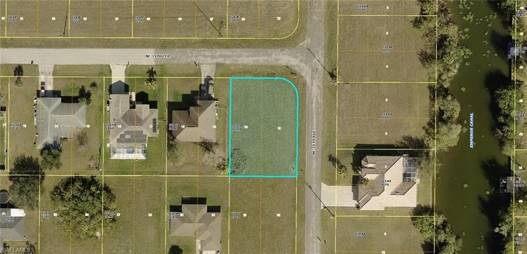 926 NE 19th TER CAPE CORAL, FL 33909