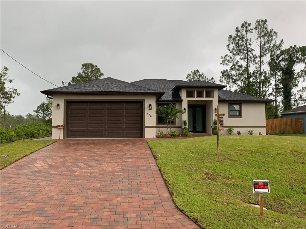 805 Chapman AVE S LEHIGH ACRES, FL 33974