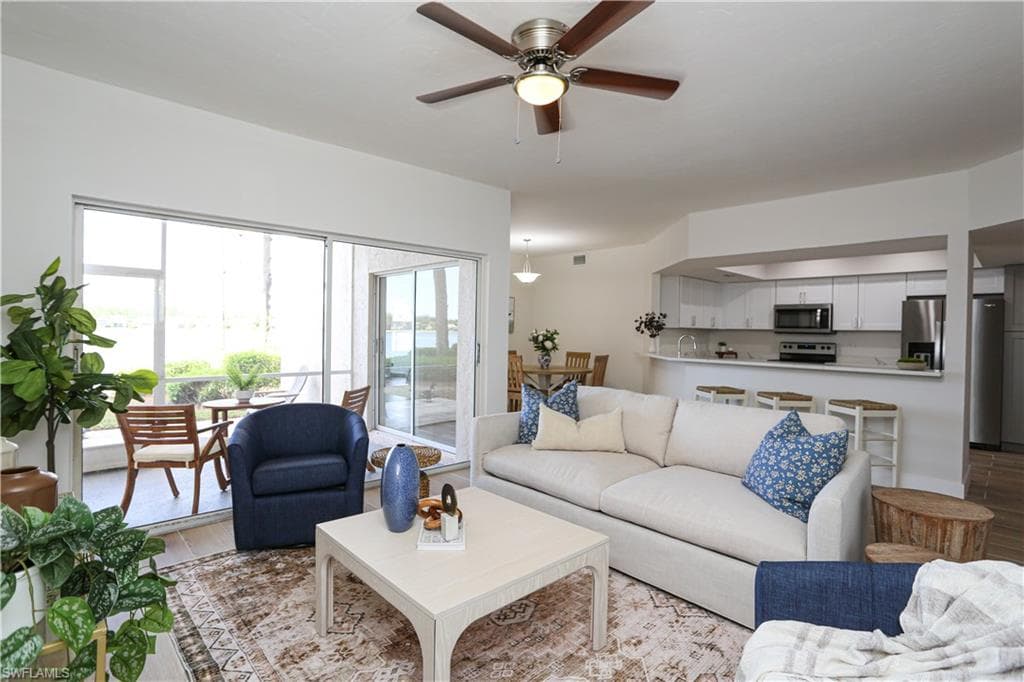 2761 Citrus Lake DR H-102 NAPLES, FL 34109
