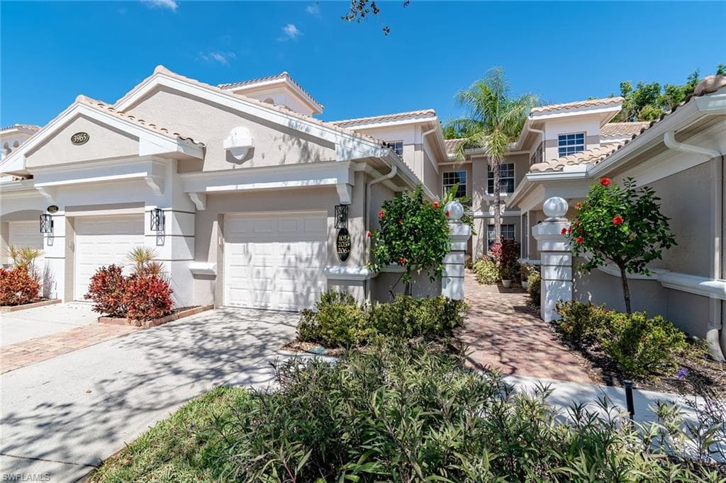 3965 Deer Crossing CT 105 NAPLES, FL 34114