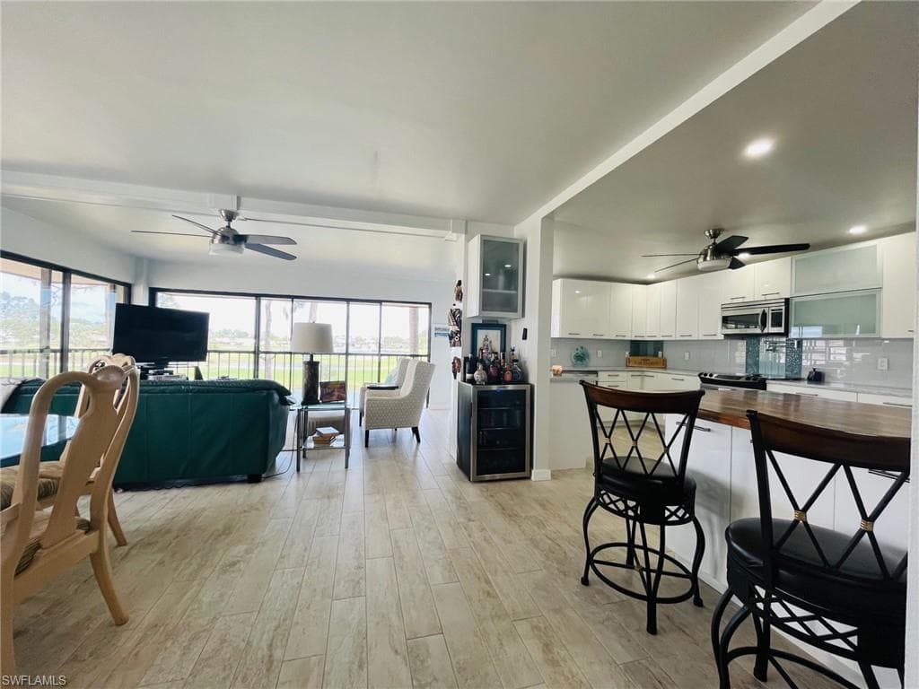 7410 Lake Breeze DR 210 FORT MYERS, FL 33907
