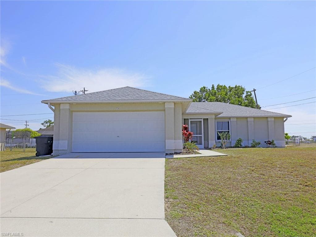 720 SW 15th TER CAPE CORAL, FL 33991