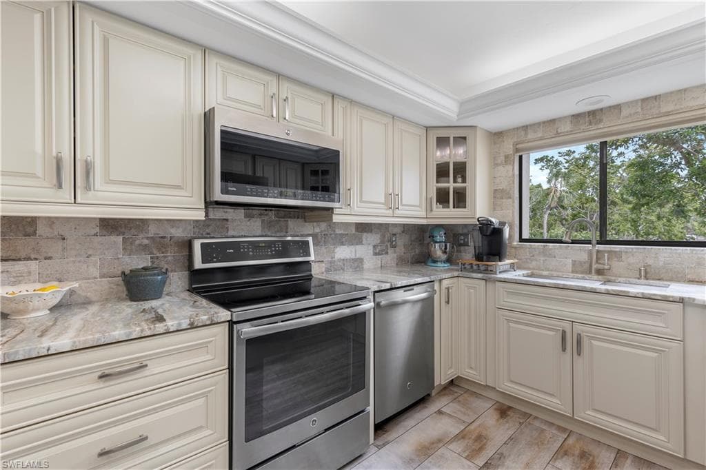4160 Steamboat BEND E 206 FORT MYERS, FL 33919