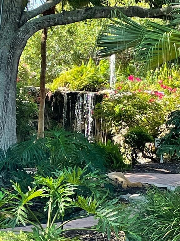 600 Neapolitan WAY 122 NAPLES, FL 34103