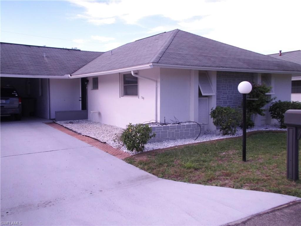359 Westpark RD LEHIGH ACRES, FL 33936