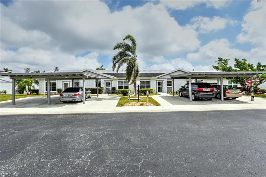 6815 Sandtrap DR FORT MYERS, FL 33919