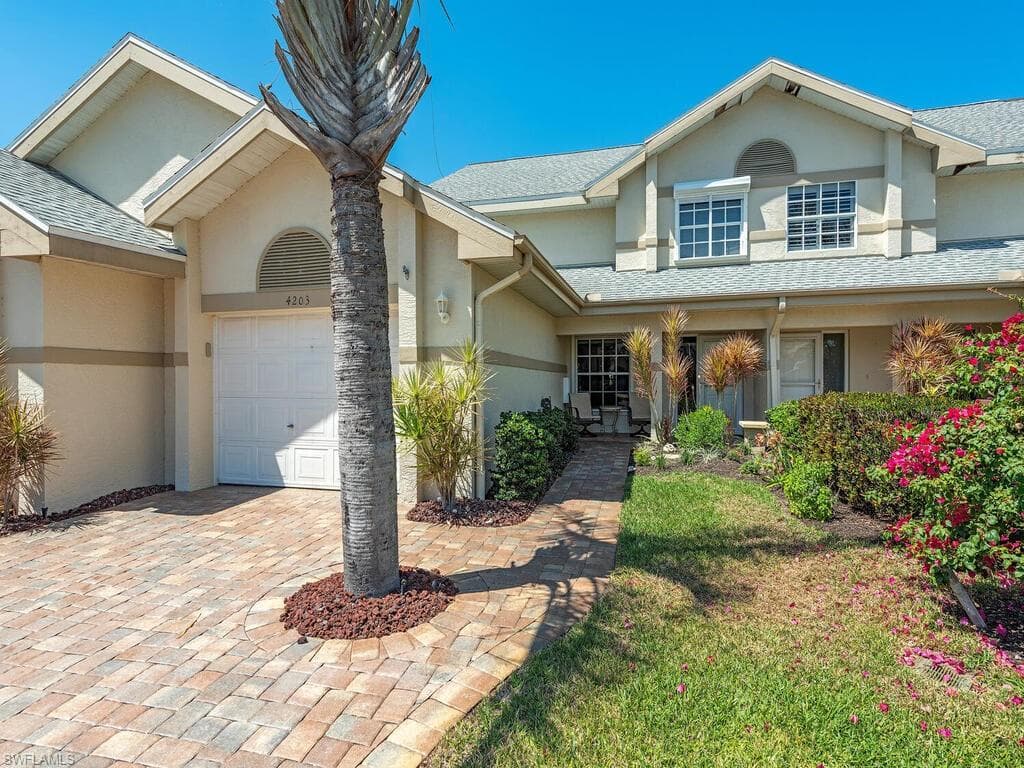 4203 Kirby LN ESTERO, FL 33928