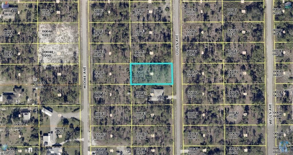 1113 Louis AVE LEHIGH ACRES, FL 33972