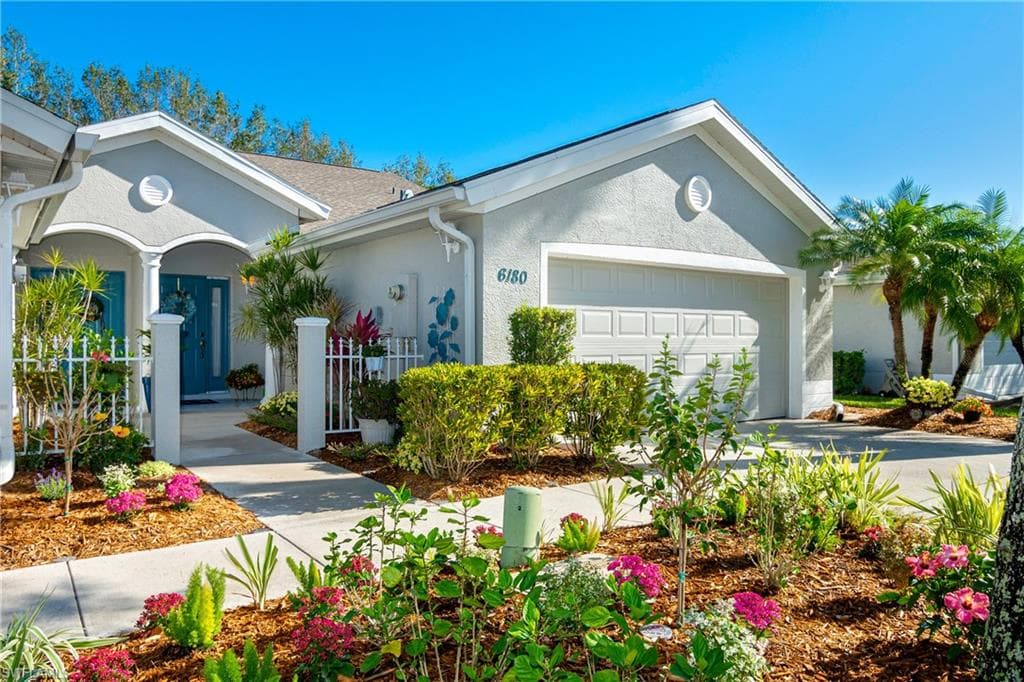 6180 Mandalay CIR 6 NAPLES, FL 34112