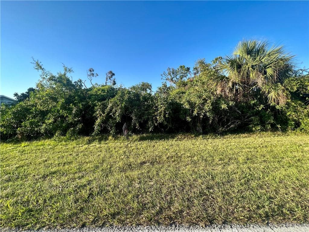 13632 Foresman BLVD PORT CHARLOTTE, FL 33981