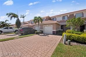9636 Roundstone CIR