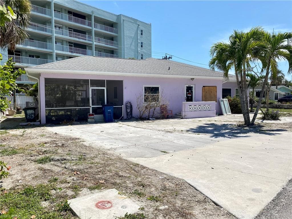 292-294 Fairweather LN FORT MYERS BEACH, FL 33931