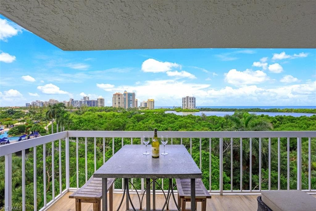 5501 Heron Point DR 501 NAPLES, FL 34108