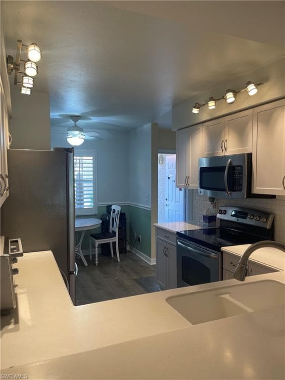 225 Robin Hood CIR 6-101 NAPLES, FL 34104